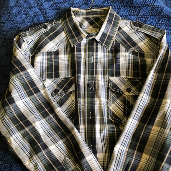 Men’s plaid causal button down - Picture 1 of 6
